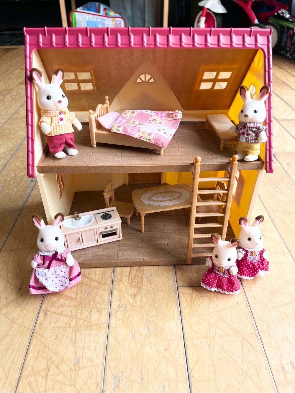 Calico Critters Sylvanian Families Rabbit Bunny Family - House & Characters
